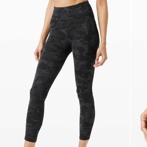 Lululemon Invigorate in Incognito camo size 10